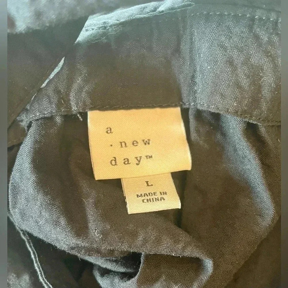 Black Sleeveless Top NWT - Picture 5 of 5